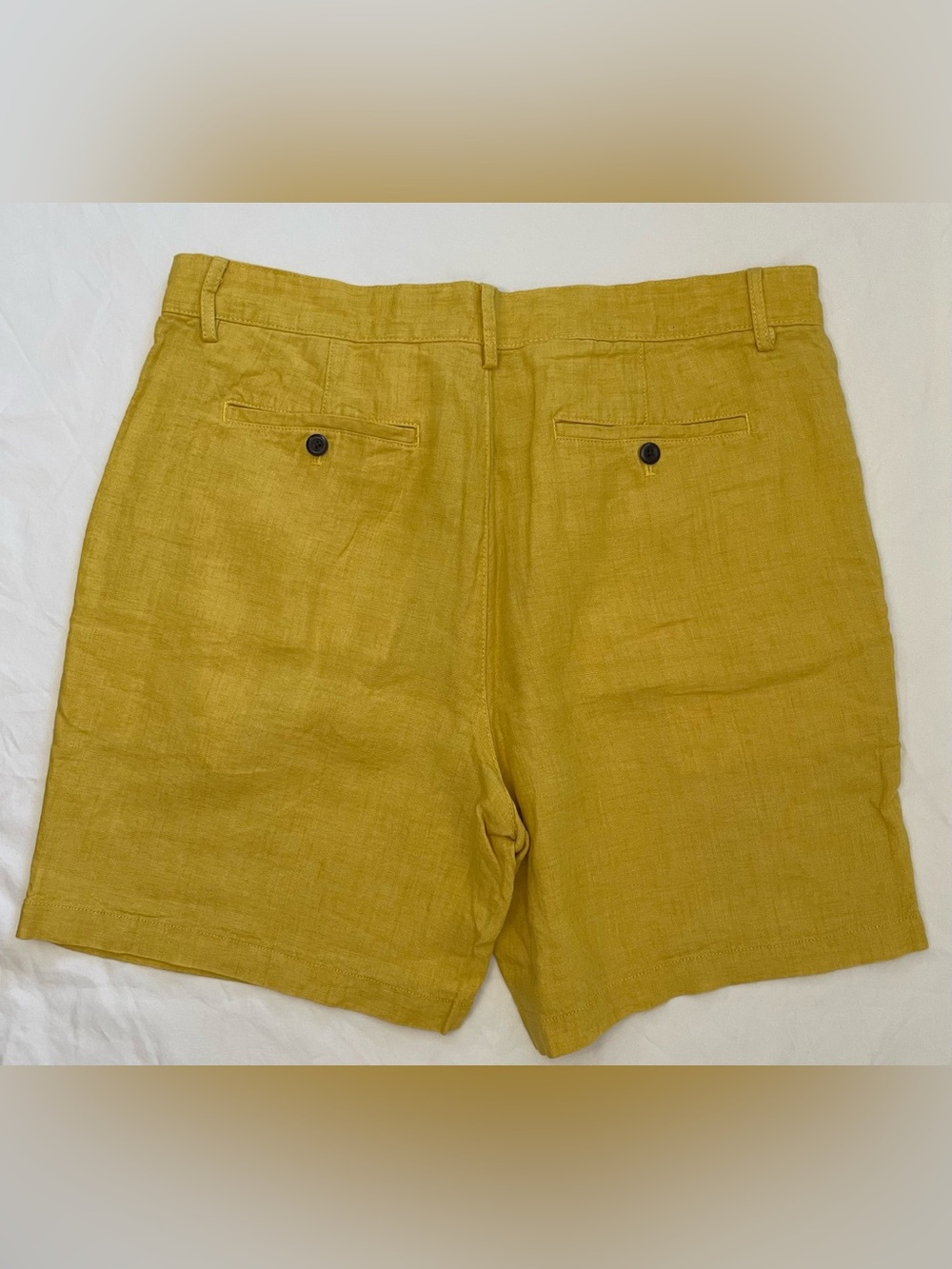 Banana Republic Men's Yellow Linen Shorts - Picture 2 of 5